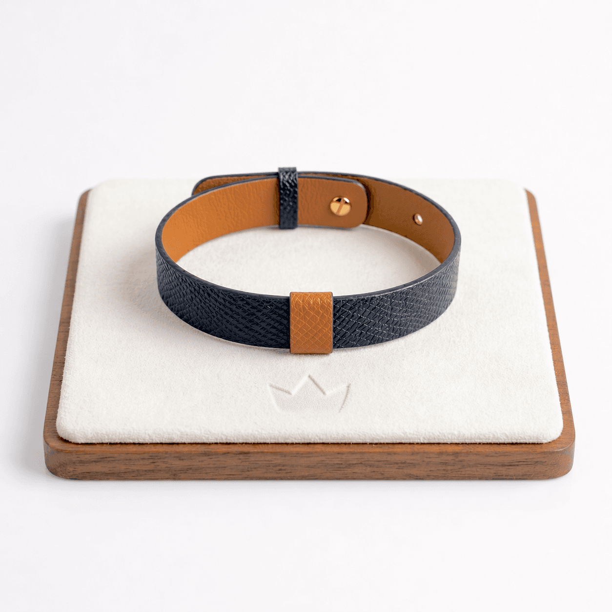 The Signature Cuff — Classic Edition
